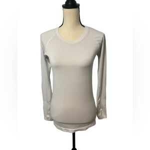 Lululemon Women’s Swiftly Tech Long Sleeve Top Shirt White Striped Size 6